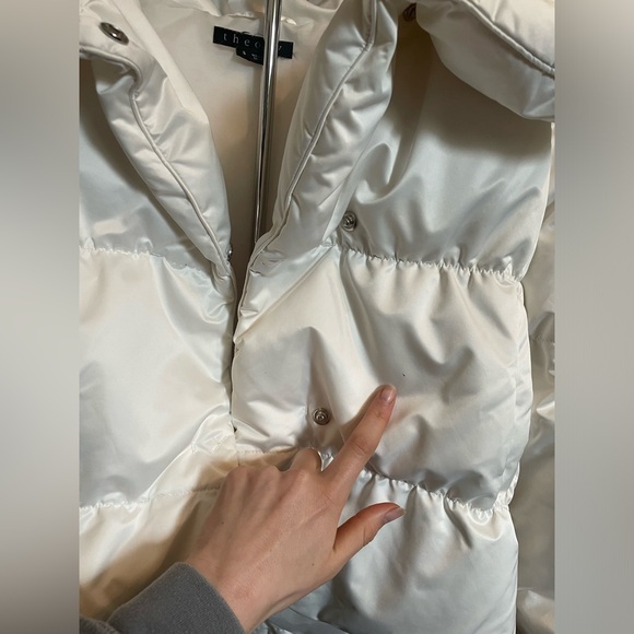 White theory puffer - Picture 5 of 10